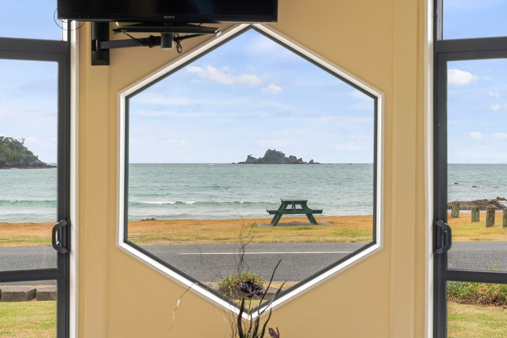 PREMIUM RESIDENCE - THE HEART OF ลAKURA