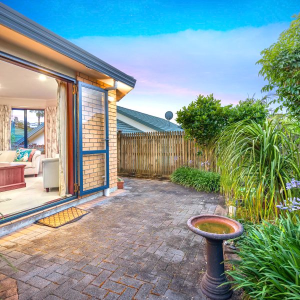 backyard of 19 Angel Way, Stanmore Bay