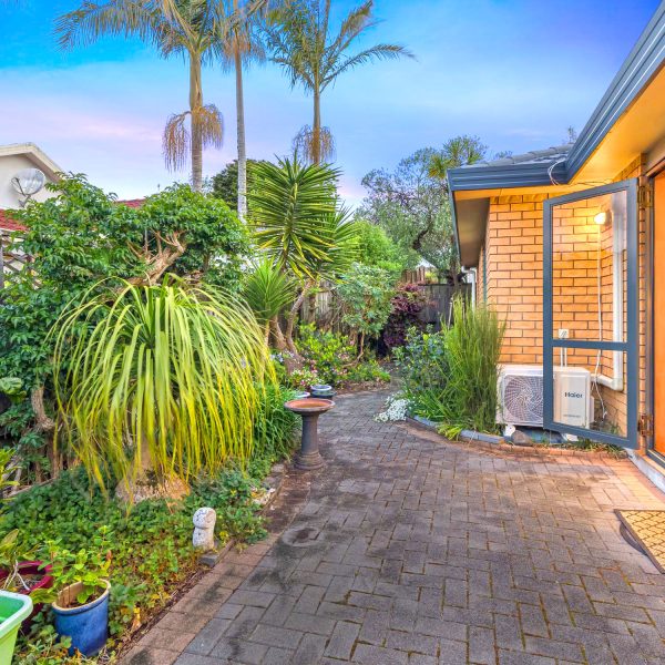 Side of 19 Angel Way, Stanmore Bay